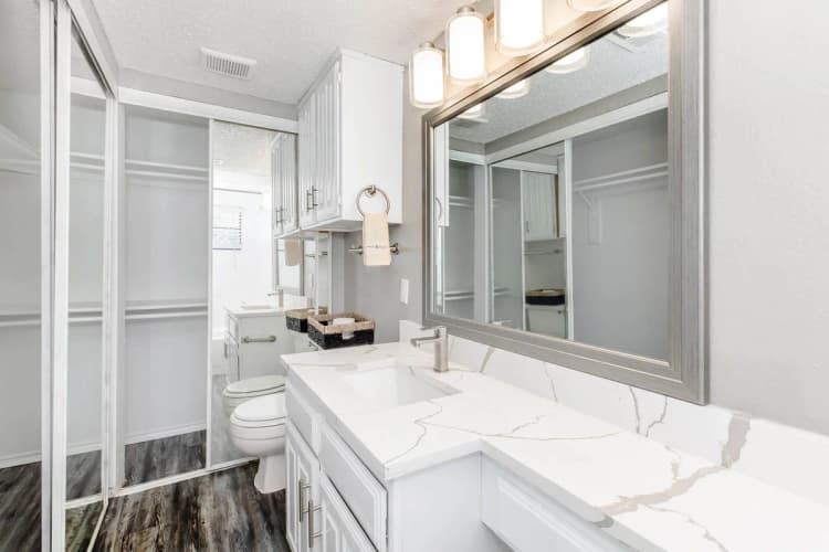 Arlington apartments for rent - image - Fielder Crossing - Bedroom 3.jpg
