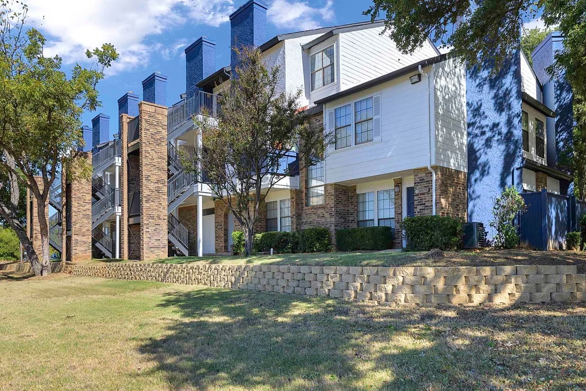 Arlington apartments for rent - Property image - Fielder Crossing - 2
