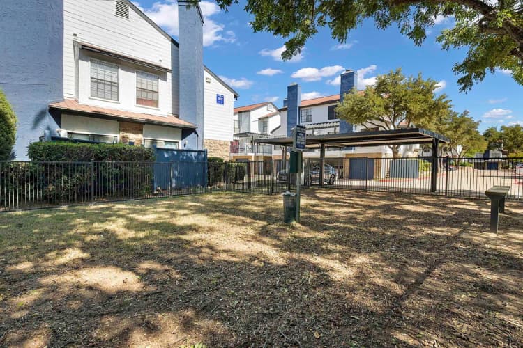 Arlington apartments for rent - image - Fielder Crossing - Exterior 6.jpg