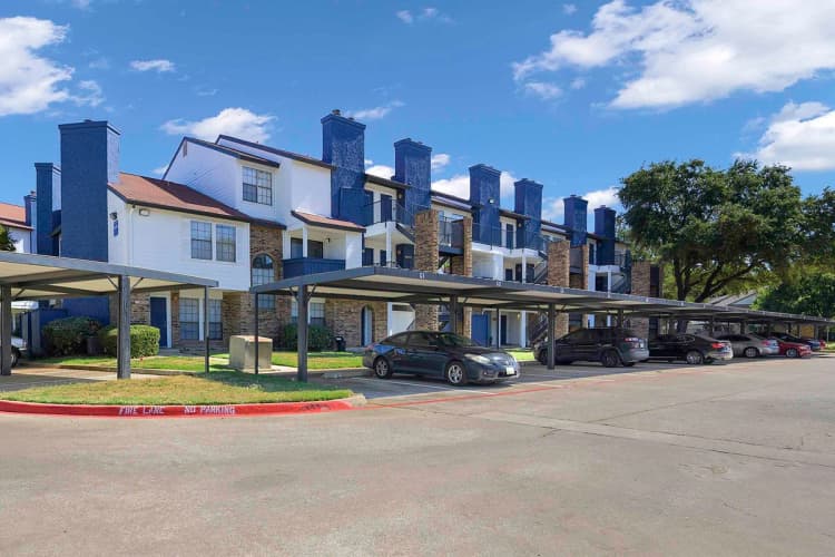 Arlington apartments for rent - image - Fielder Crossing - Exterior 9.jpg