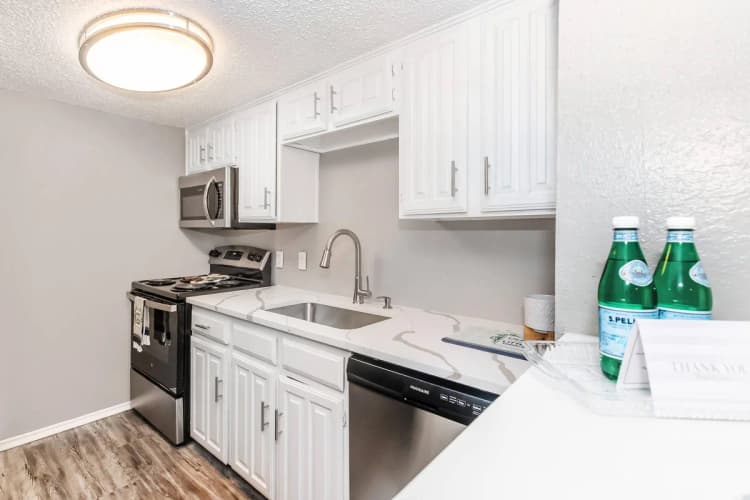 Arlington apartments for rent - image - Fielder Crossing - Kitchen.jpg