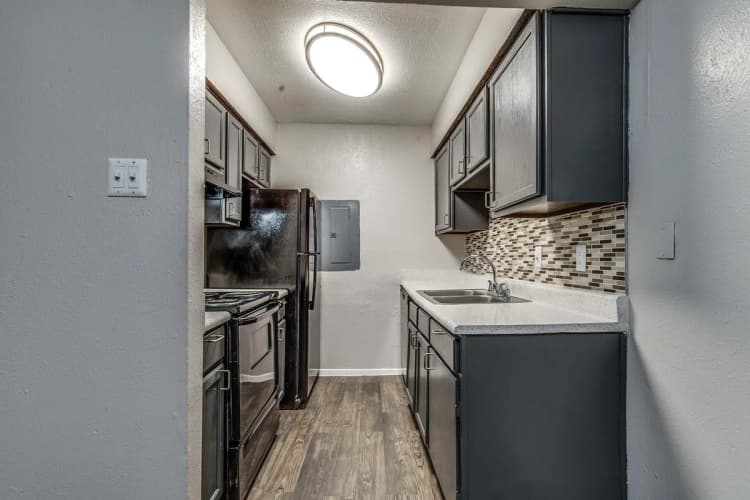 Arlington apartments for rent - image - Oakmont Apartment Homes - KITCHEN 2.jpg
