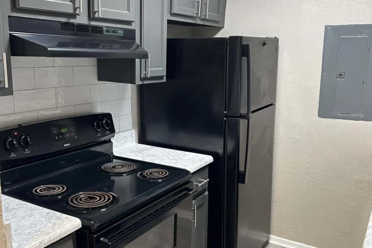 Arlington apartments for rent - image - Oakmont Apartment Homes - kITCHEN 3.jpg