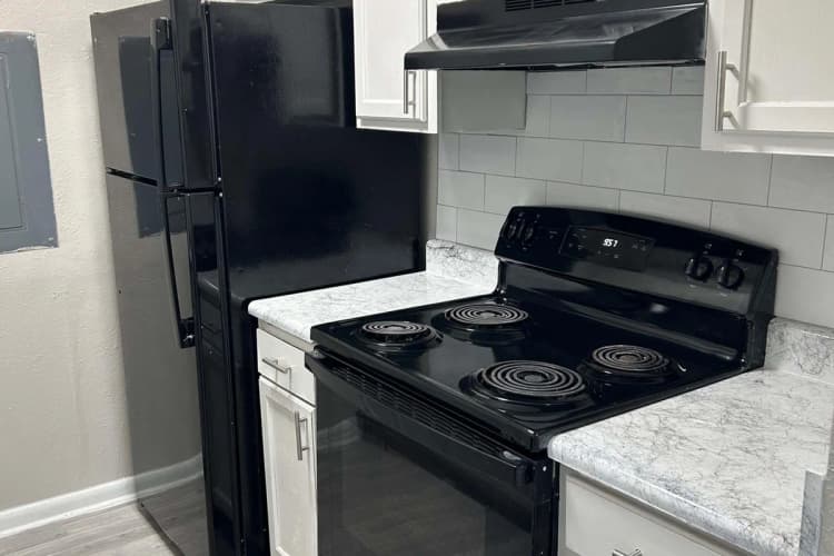 Arlington apartments for rent - image - Oakmont Apartment Homes - Bedroom 5.jpg