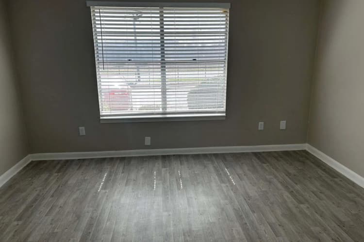 Arlington apartments for rent - image - Oakmont Apartment Homes - Bedroom 8.jpg