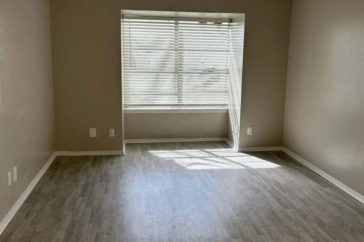 Arlington apartments for rent - image - Oakmont Apartment Homes - BEDROOM.jpg