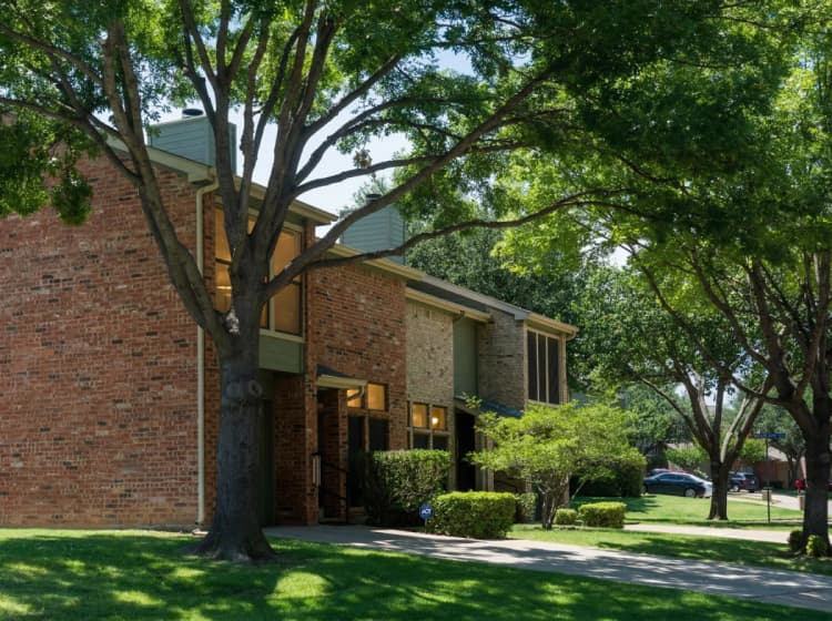 Arlington apartments for rent - image - Waterbury Place - Exterior 4.webp