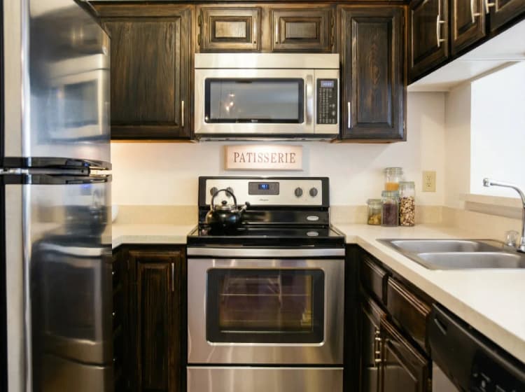 Arlington apartments for rent - image - Waterbury Place - Kitchen.webp