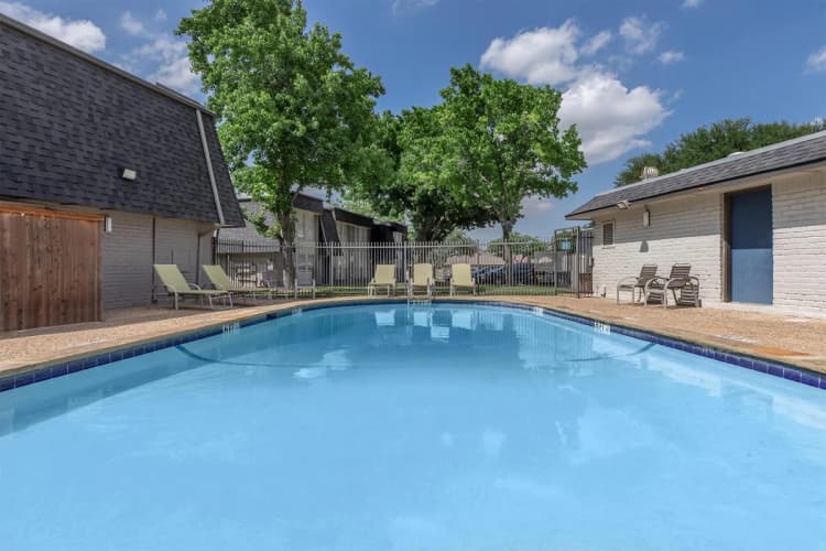 Arlington apartments for rent - image - Waterdance - Pool 1.jpg
