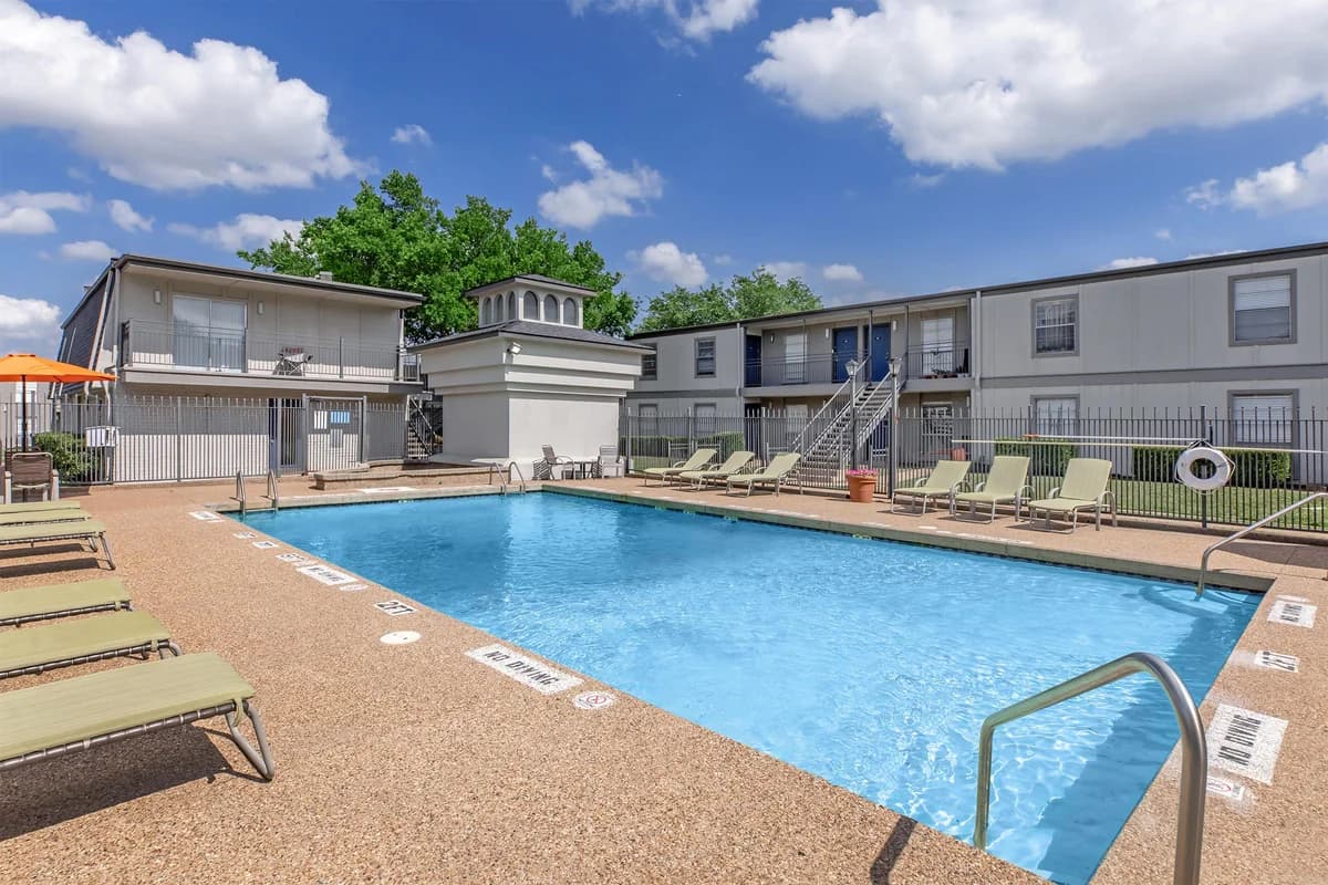 Arlington apartments for rent - image - Waterdance - Pool 4.jpg