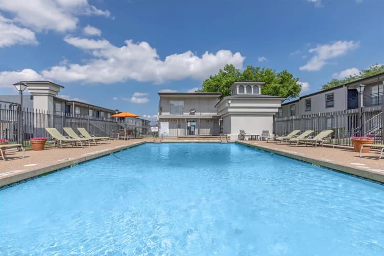 Arlington apartments for rent - image - Waterdance - Pool 8.jpg