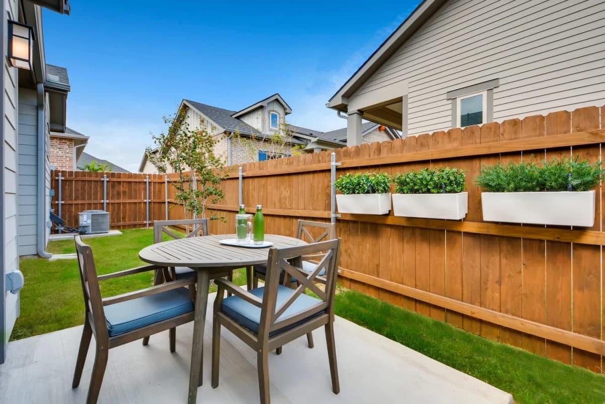 Arlington apartments for rent - image - Avilla Lakeridge - 04.jpg