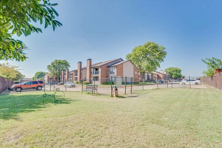 Arlington apartments for rent - image - Bardin Oaks - 29.jpg