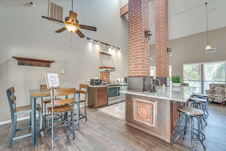 Arlington apartments for rent - image - Bardin Oaks - 31.jpg