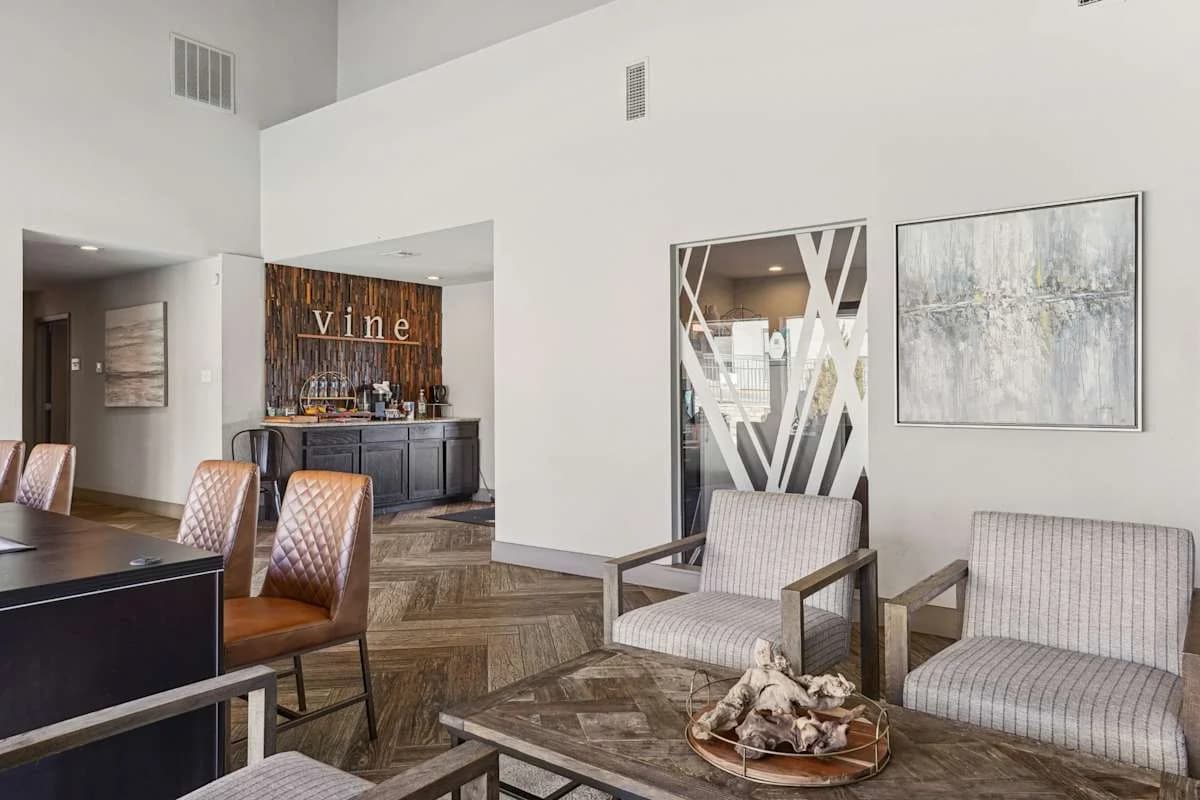 Arlington apartments for rent - image - Vine Apartments - 03 (1).jpg
