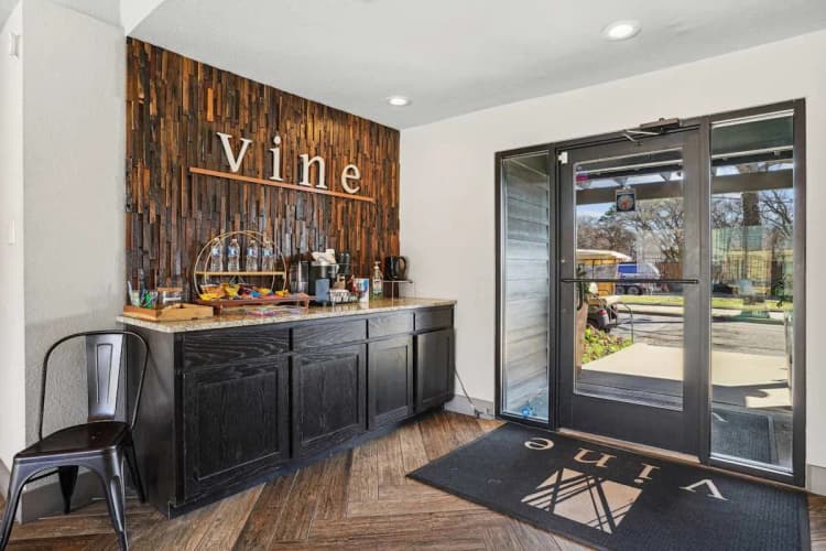 Arlington apartments for rent - image - Vine Apartments - 07 (1).jpg