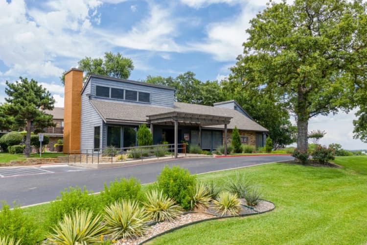 Arlington apartments for rent - image - Vine Apartments - 06 (1).jpg