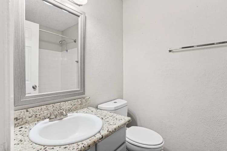 Arlington apartments for rent - image - Vine Apartments - 21 (1).jpg