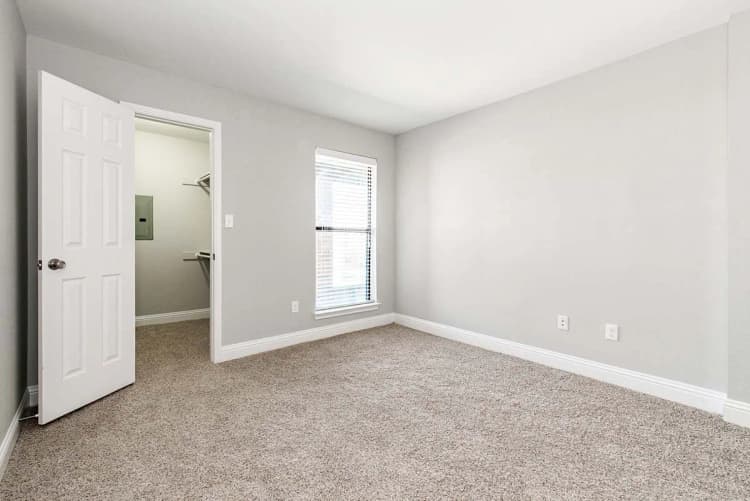 Arlington apartments for rent - image - Vine Apartments - 25 (1).jpg
