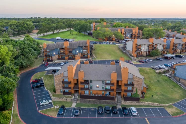 Arlington apartments for rent - image - Vine Apartments - 27 (1).jpg