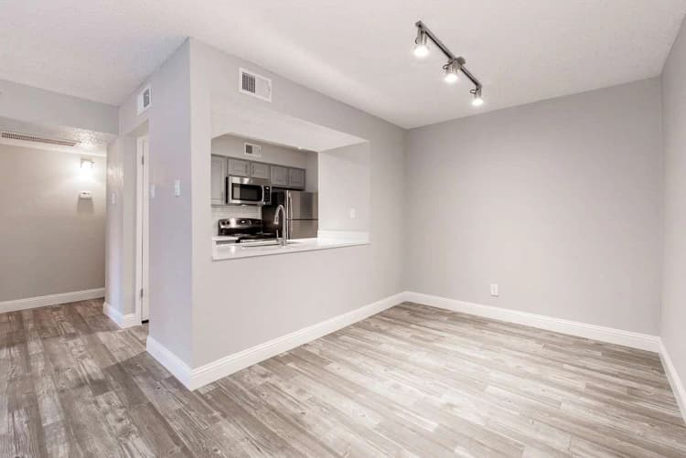 Arlington apartments for rent - image - Vine Apartments - 31 (1).jpg