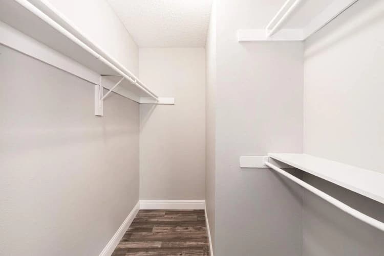 Arlington apartments for rent - image - Vine Apartments - 40 (1).jpg