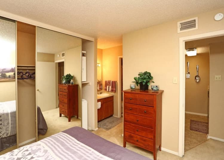 Arlington apartments for rent - image - Cedar Bend - 33.jpg