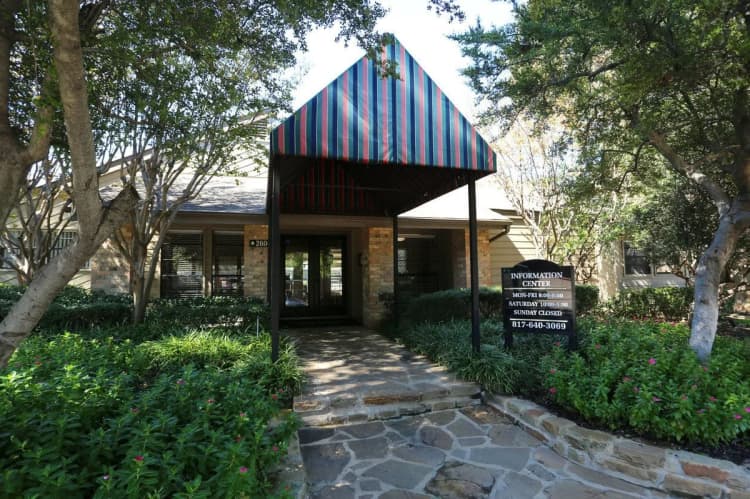 Arlington apartments for rent - image - Cedar Bend - 62.jpg
