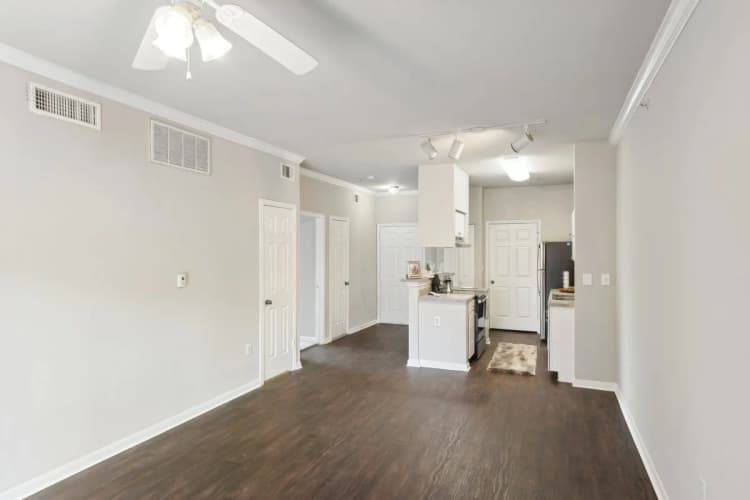Arlington apartments for rent - image - Falcon Lakes - 19.jpg