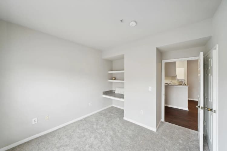 Arlington apartments for rent - image - Falcon Lakes - 27.jpg