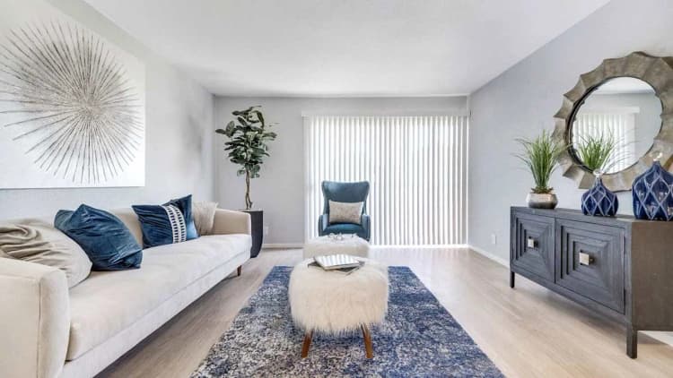 Arlington apartments for rent - image - Hendrix - 02.jpg