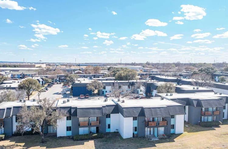 Arlington apartments for rent - image - Hendrix - 29.jpg