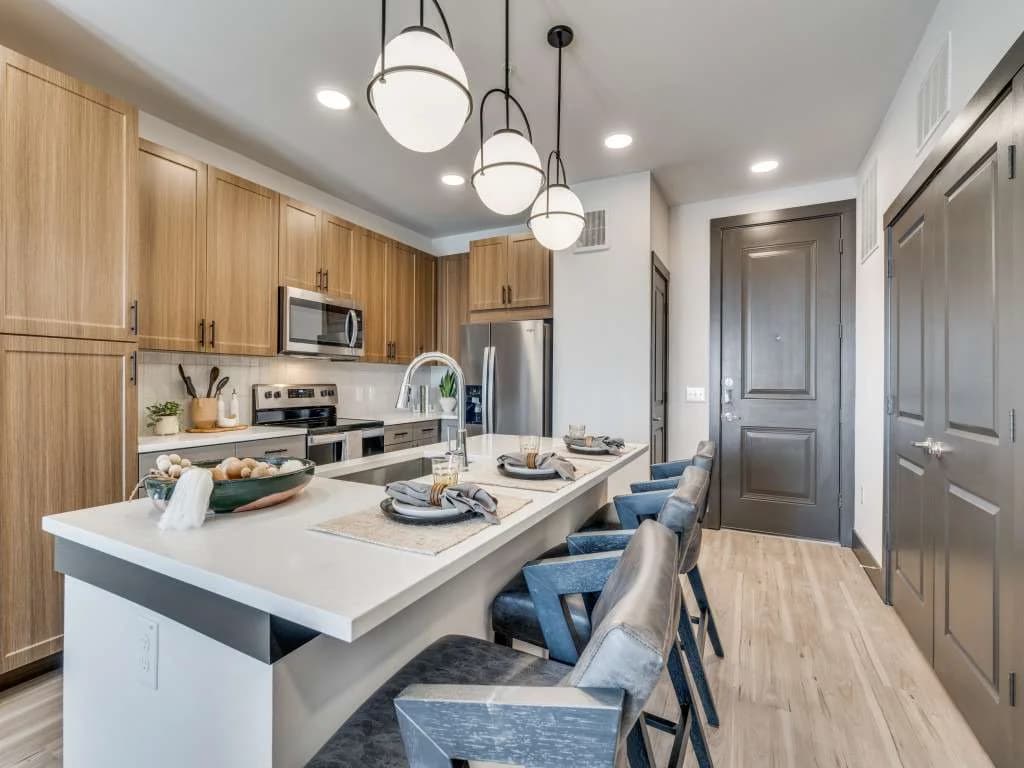 Arlington apartments for rent - image - Lenox Cooper - 02.jpg
