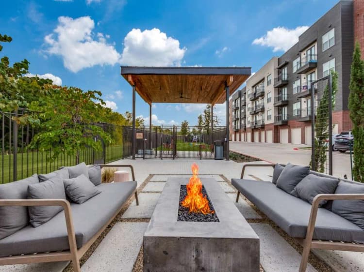 Arlington apartments for rent - image - Lenox Cooper - 39.jpg