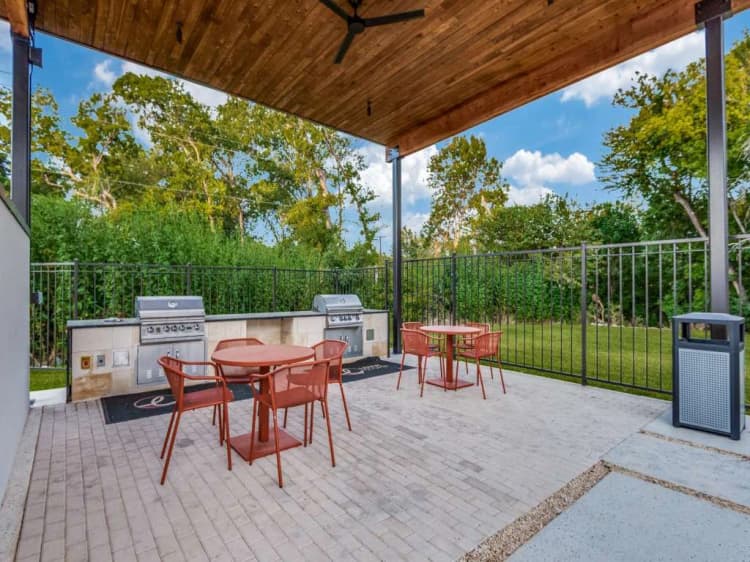 Arlington apartments for rent - image - Lenox Cooper - 40.jpg