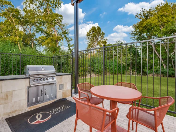 Arlington apartments for rent - image - Lenox Cooper - 41.jpg