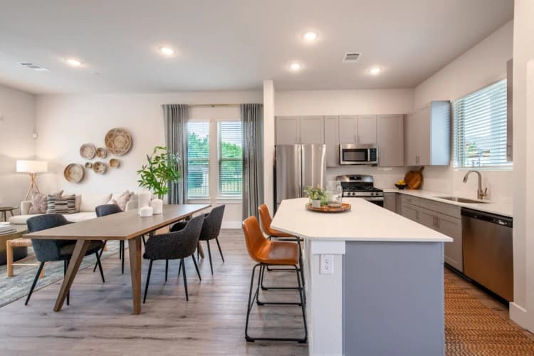Arlington apartments for rent - image - Mission At Johnson Creek - 02.jpg