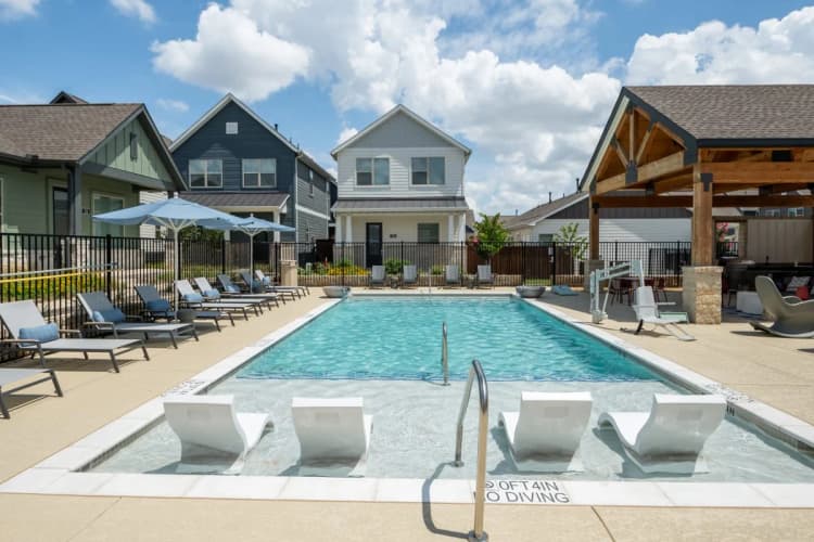 Arlington apartments for rent - image - Mission At Johnson Creek - 01.jpg
