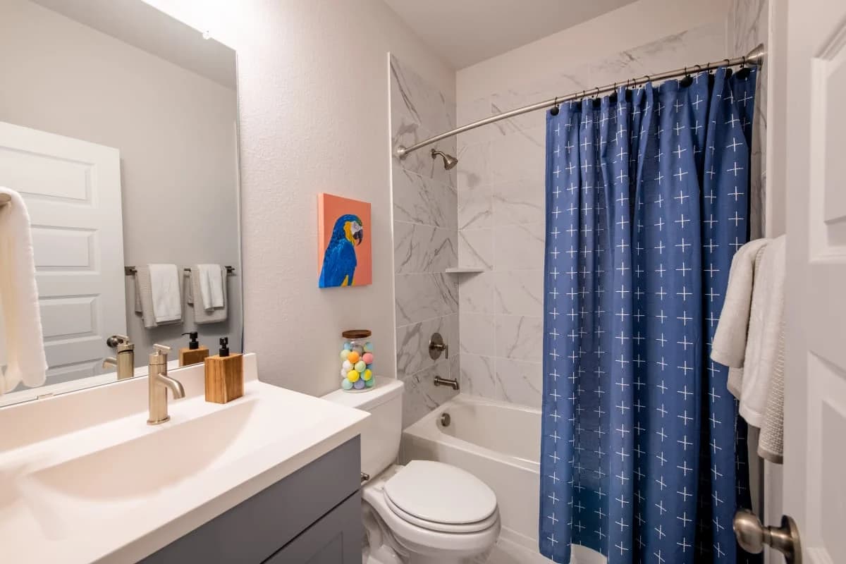 Arlington apartments for rent - image - Mission At Johnson Creek - 16.jpg