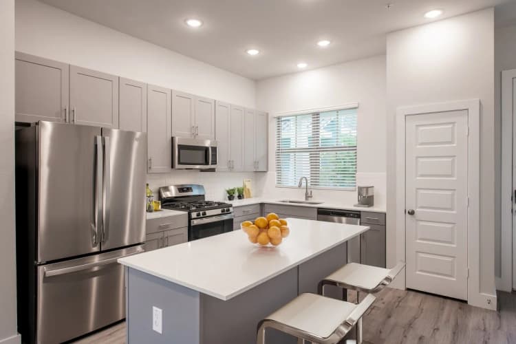 Arlington apartments for rent - image - Mission At Johnson Creek - 19.jpg