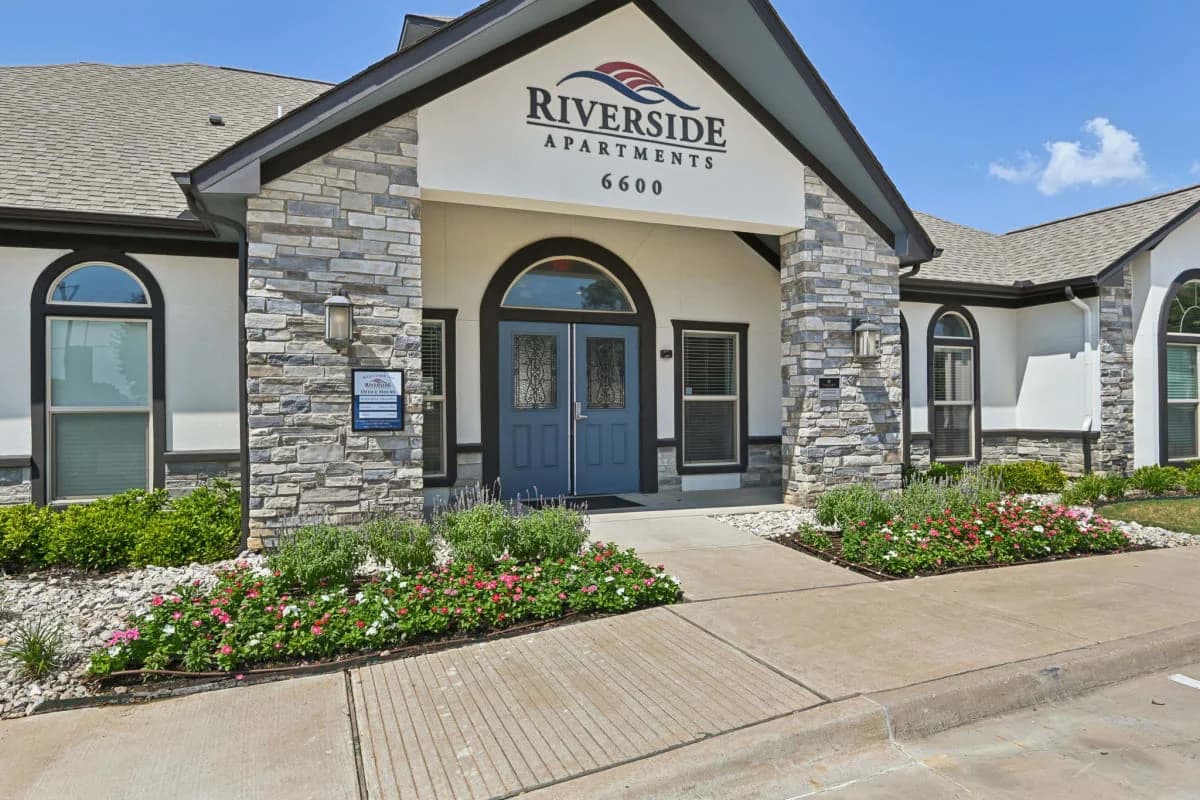 Arlington apartments for rent - image - Riverside Apartments - 12.jpg