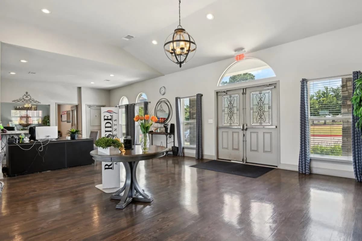 Arlington apartments for rent - image - Riverside Apartments - 15.jpg