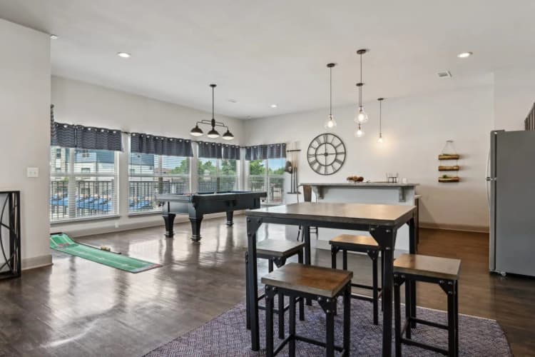 Arlington apartments for rent - image - Riverside Apartments - 17.jpg