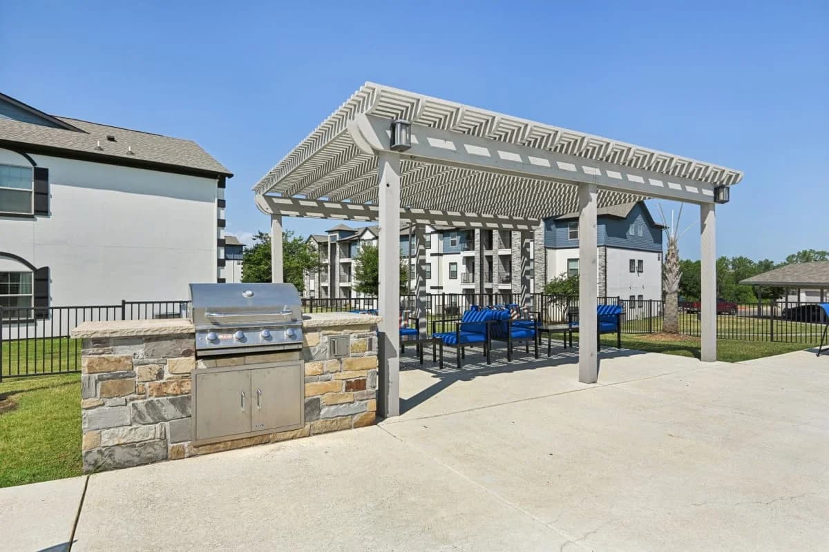Arlington apartments for rent - Property image - Riverside Apartments - 2
