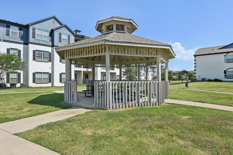 Arlington apartments for rent - image - Riverside Apartments - 27.jpg