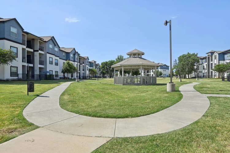 Arlington apartments for rent - image - Riverside Apartments - 28.jpg