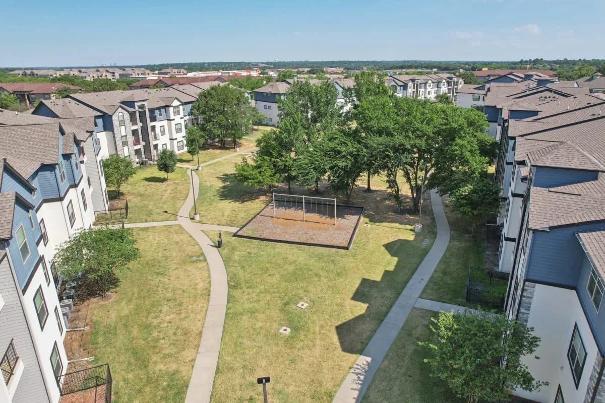 Arlington apartments for rent - image - Riverside Apartments - 31.jpg