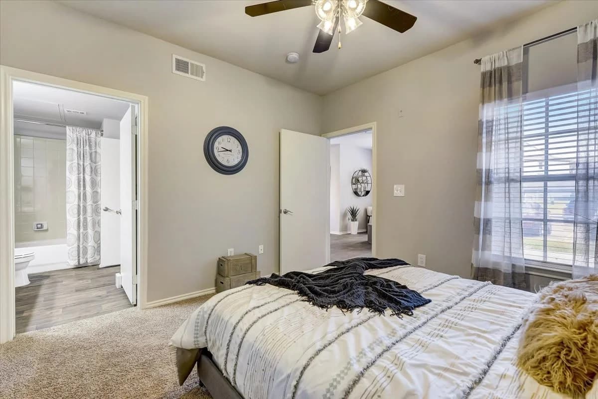 Arlington apartments for rent - image - Southpoint Villas - 09.jpg