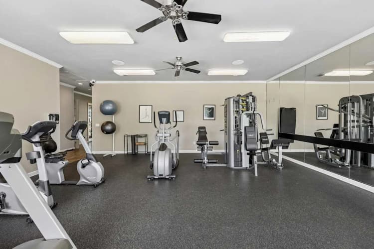 Arlington apartments for rent - image - Southpoint Villas - 24.jpg