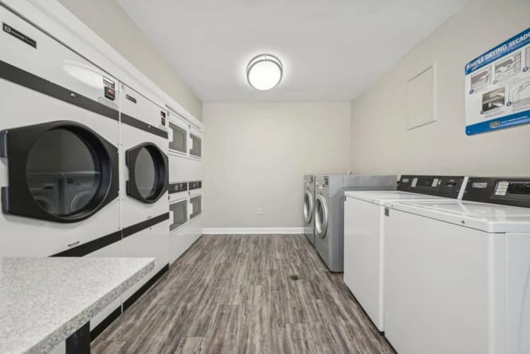 Arlington apartments for rent - image - Southpoint Villas - 26.jpg